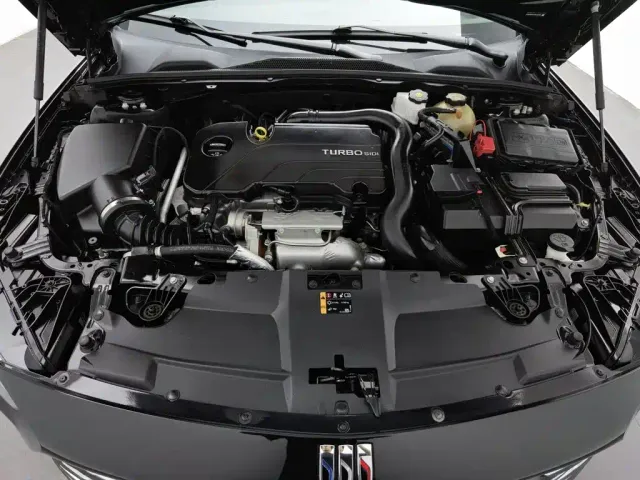 Buick Regal — Фото автомобиля 6