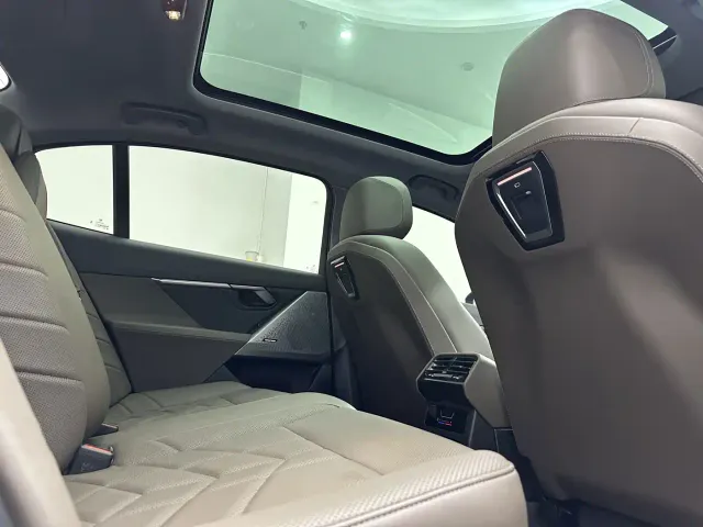 BMW 5 Series — Фото автомобиля 14
