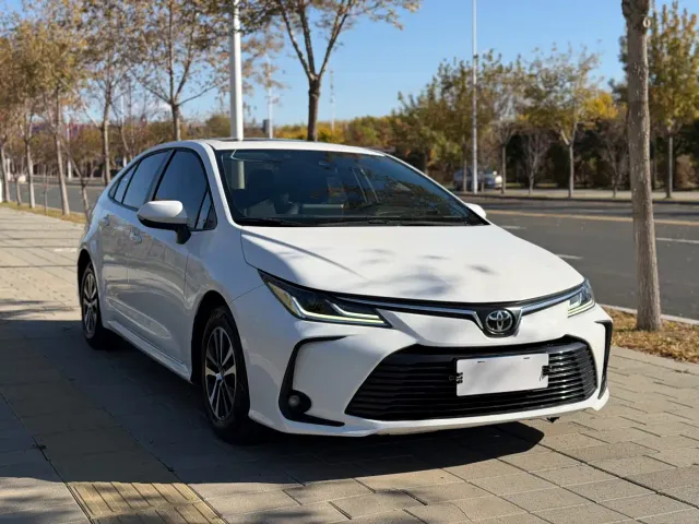 Toyota Corolla — Фото автомобиля 3