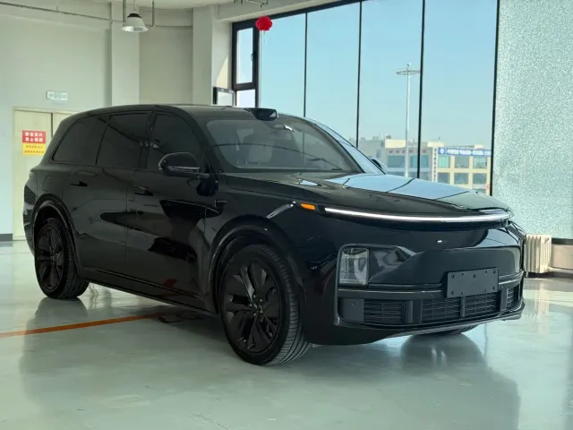 Li Auto Li Xiang L9 2024 Model Ultra — Фото автомобиля 2