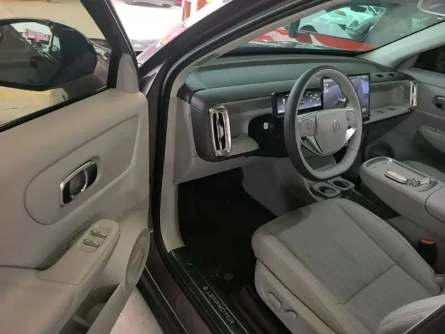 Leapmotor B10 — Фото автомобиля 15