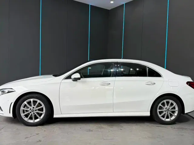 Mercedes-Benz A-Class — Фото автомобиля 4