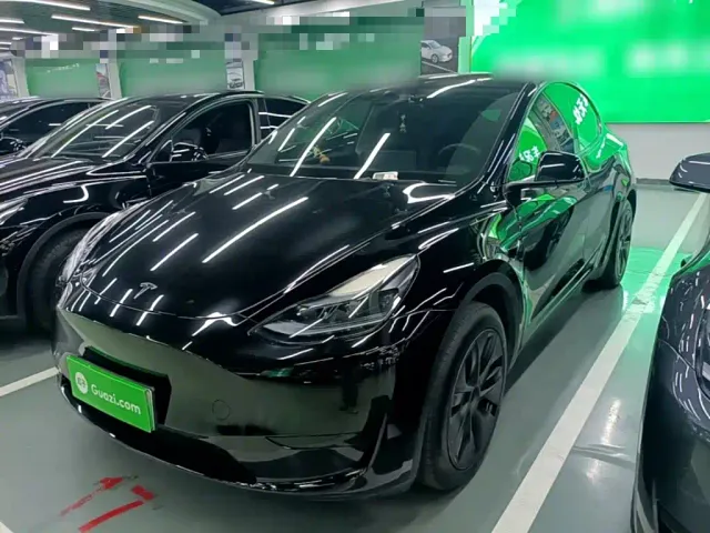 Фотография автомобиля — Tesla Model Y