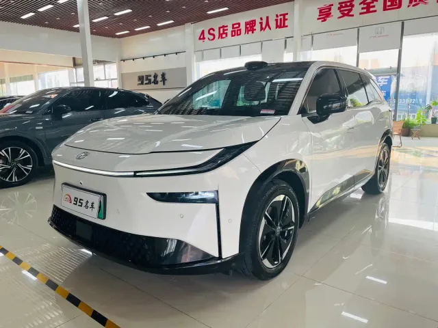 Фотография автомобиля — Toyota BoZhi 3X