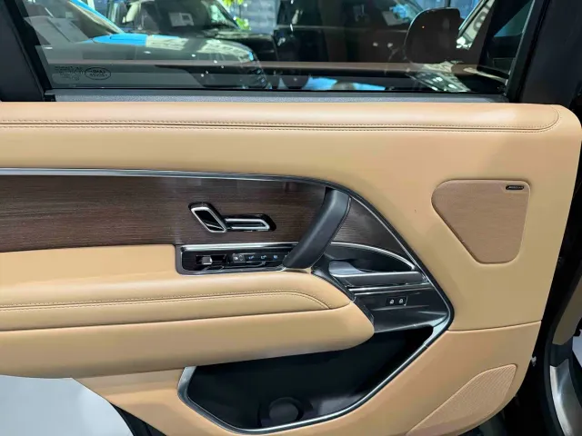 Land Rover Range Rover — Фото автомобиля 15