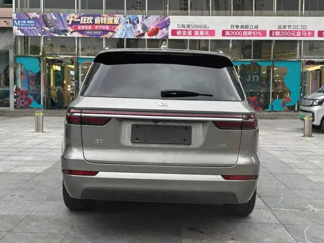Li Auto ONE — Фото автомобиля 11