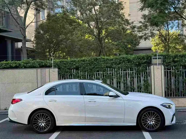 Mercedes-Benz C-Class — Фото автомобиля 4