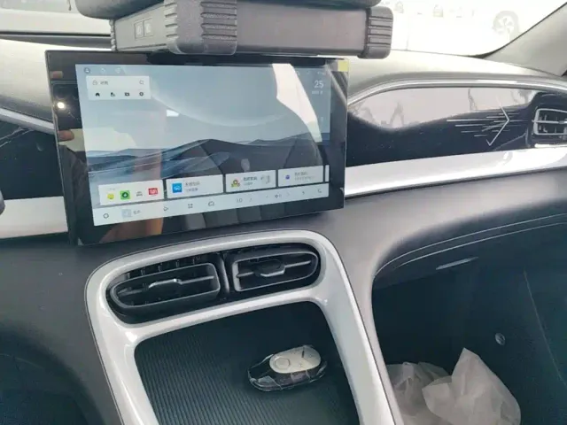 Geely Starry Wish — Фото автомобиля 12