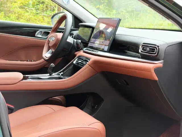 Geely Emgrand — Фото автомобиля 17