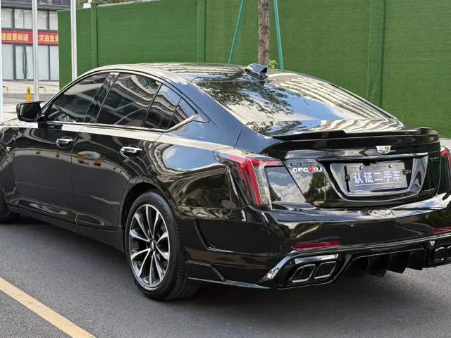 Cadillac CT5 — Фото автомобиля 9