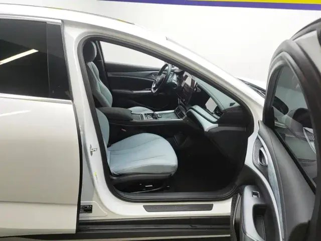 BYD Seal — Фото автомобиля 8