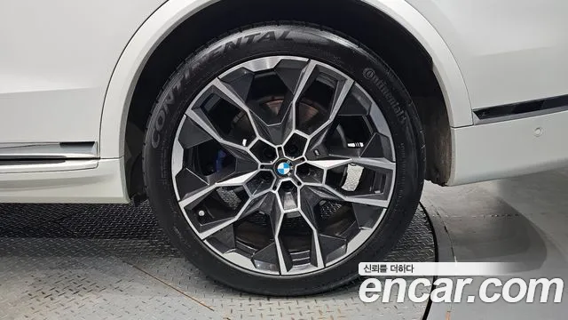 BMW X7 — Фото автомобиля 17