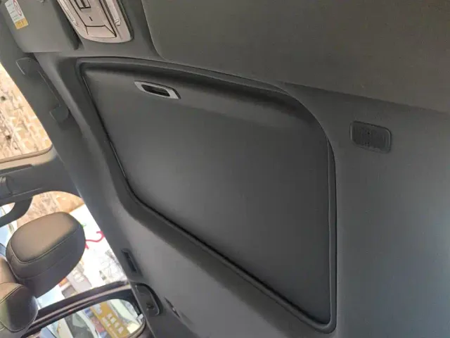 Toyota Sienna — Фото автомобиля 16