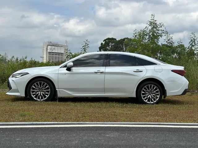 Toyota Avalon — Фото автомобиля 27