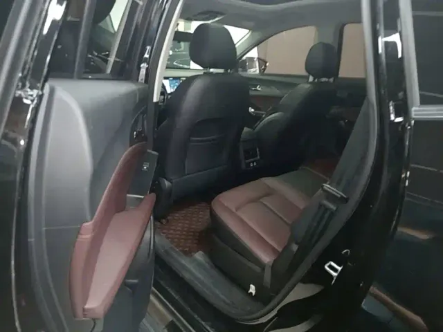 JAC Motors JAC X8 PLUS — Фото автомобиля 16