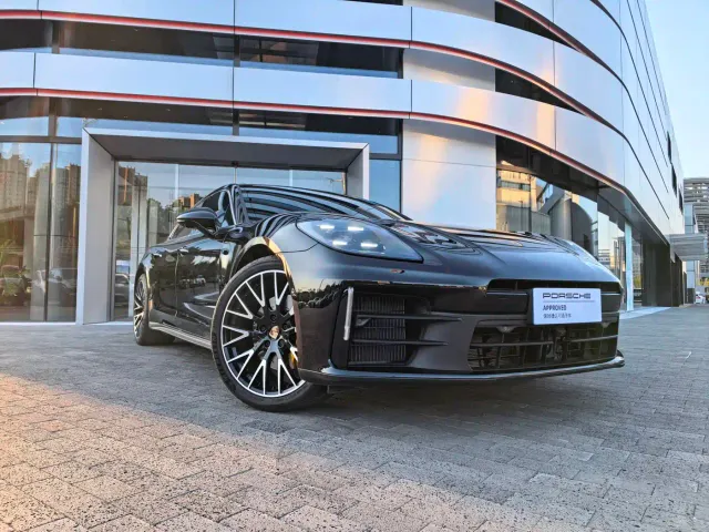 Porsche Panamera — Фото автомобиля 14
