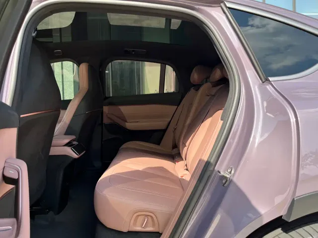 Nio EC6 — Фото автомобиля 9