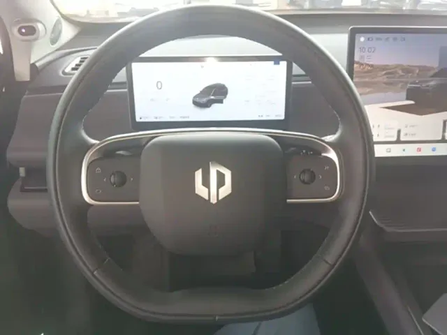 Leapmotor C10 — Фото автомобиля 10