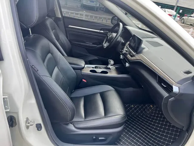 Nissan Teana — Фото автомобиля 5