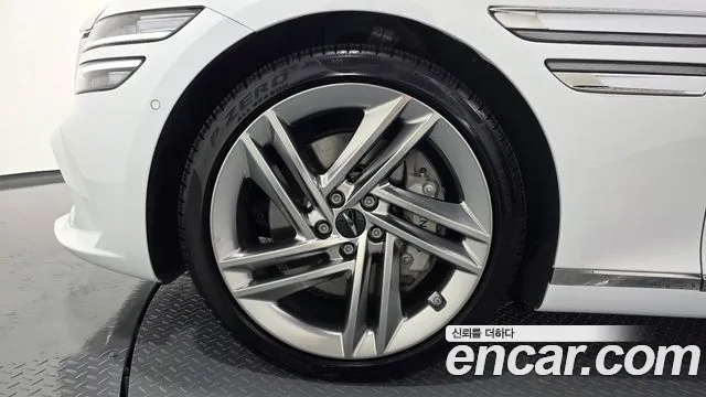 Genesis G80 Бензин 2.5 турбо AWD — Фото автомобиля 5