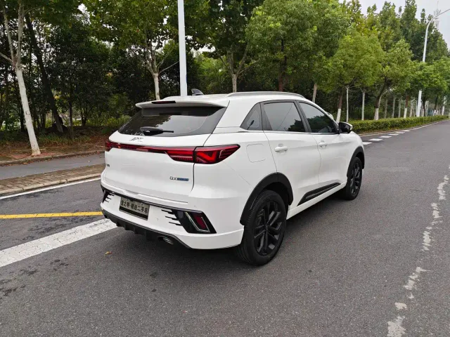JAC Motors JAC QX PHEV — Фото автомобиля 6