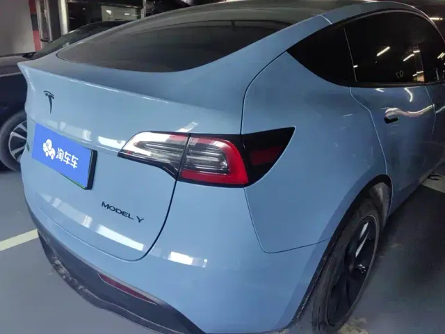 Tesla Model Y — Фото автомобиля 3