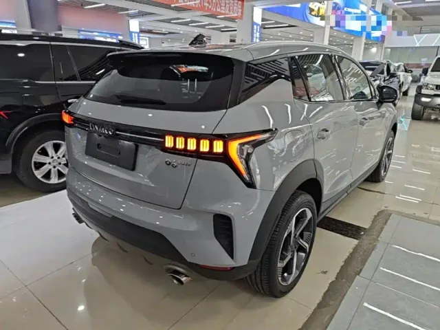 Lynk & Co 06 EM-P — Фото автомобиля 6