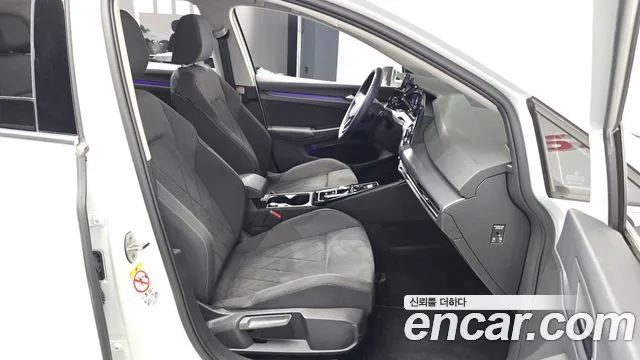 Volkswagen Golf Golf 8 поколение 2.0 TDI Prestige — Фото автомобиля 24