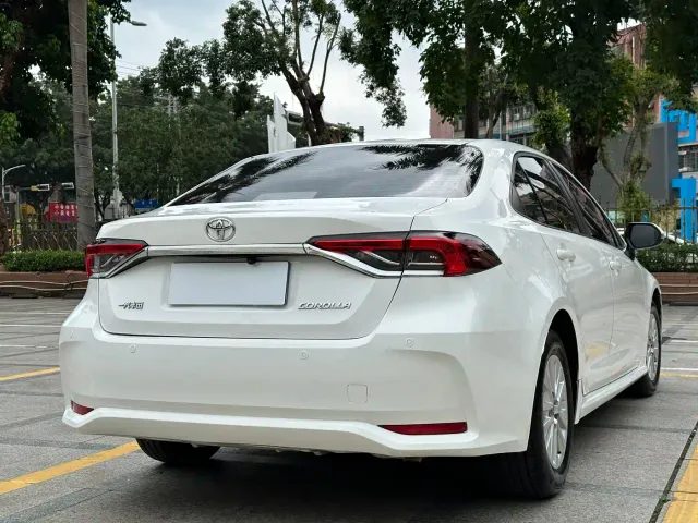 Toyota Corolla — Фото автомобиля 6