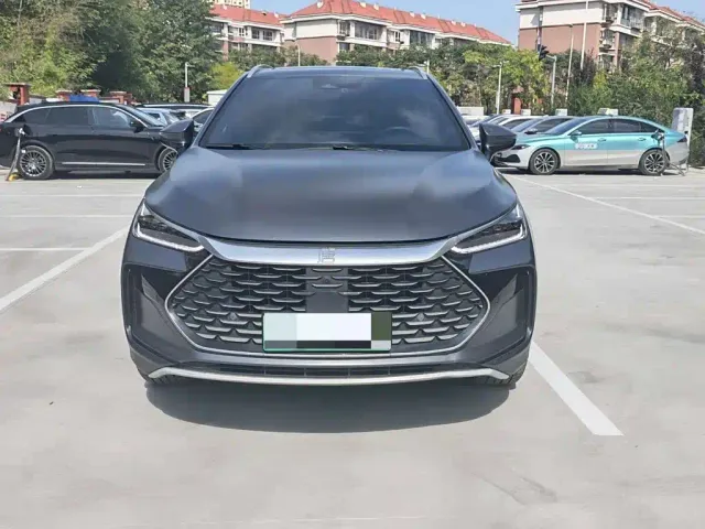 BYD Tang — Фото автомобиля 3