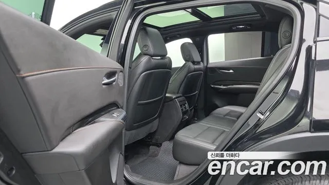 Cadillac XT4 2.0 Sport AWD — Фото автомобиля 17