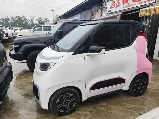 Wuling NanoEV — Фото автомобиля 2