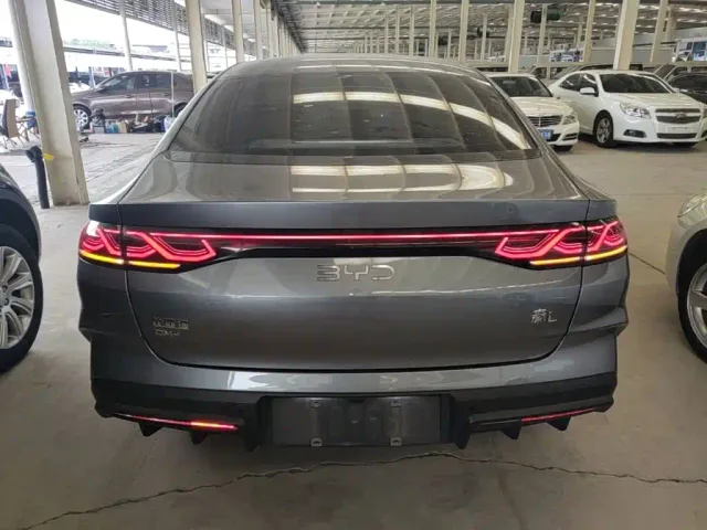 BYD Qin L — Фото автомобиля 5