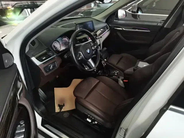 BMW X1 — Фото автомобиля 14