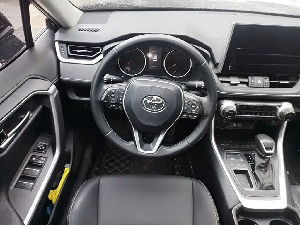 Toyota Wildlander 2022 2.0L CVT FWD Luxury PLUS Edition — Фото автомобиля 14