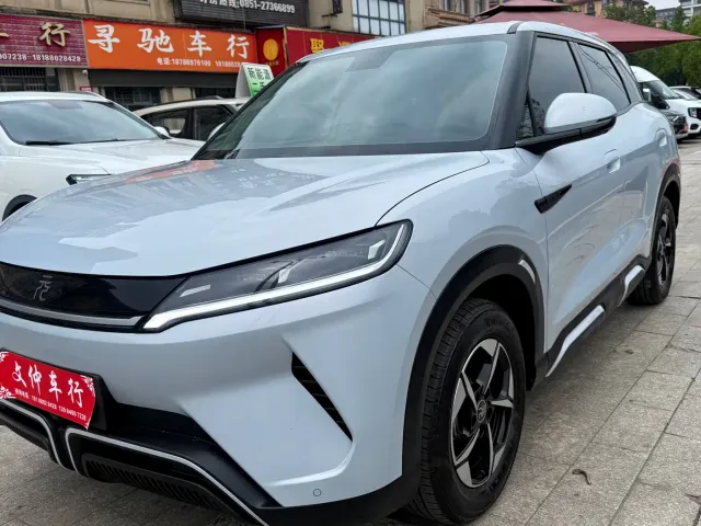 Фотография автомобиля — BYD Yuan UP
