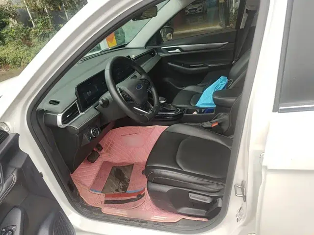 Ford Escort — Фото автомобиля 14