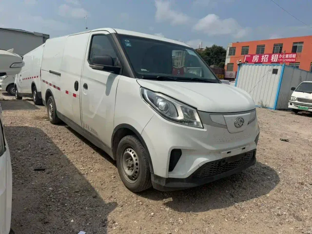 Maxus EV30 — Фото автомобиля 5