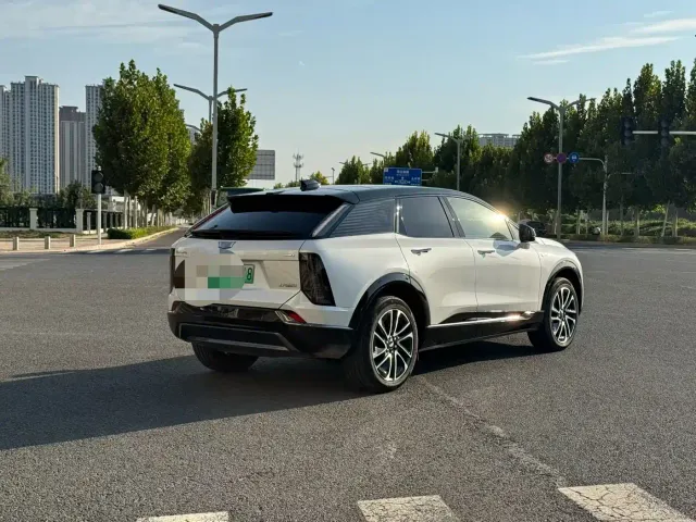 Cadillac Optiq — Фото автомобиля 4