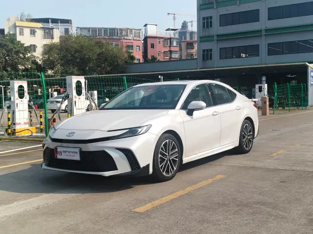 Фотография автомобиля — Toyota Camry