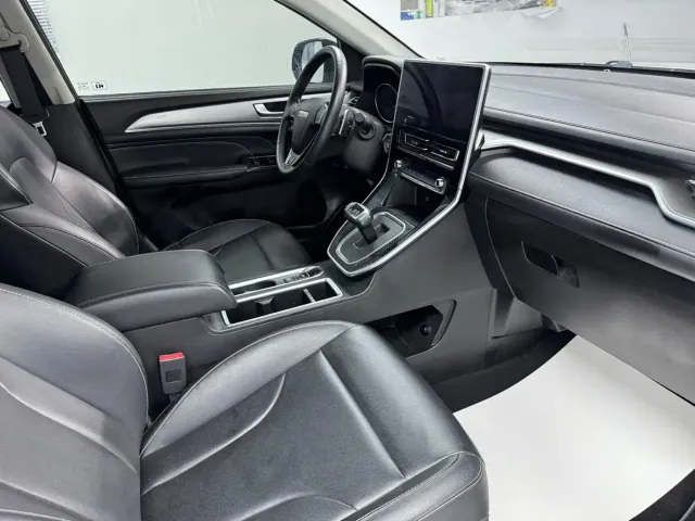 Haval M6 — Фото автомобиля 15