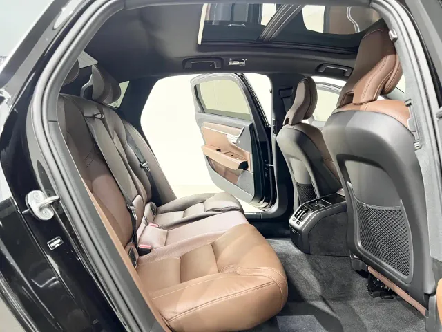 Volvo S90 — Фото автомобиля 10