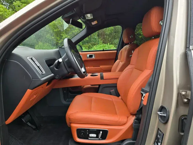 Li Auto L9 — Фото автомобиля 8