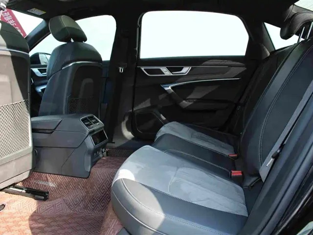 Audi A6L — Фото автомобиля 17