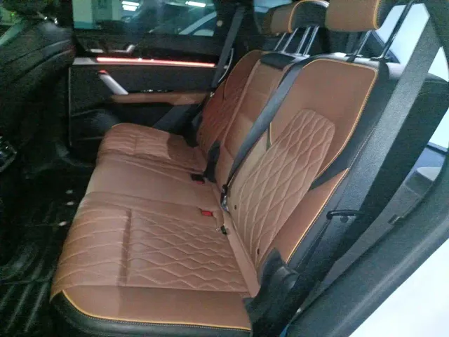BYD Tang — Фото автомобиля 13