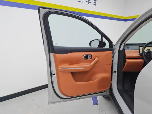 Leapmotor C10 — Фото автомобиля 7