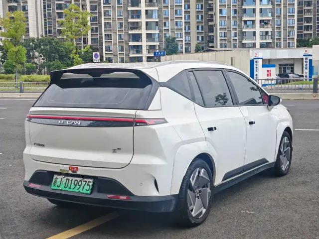Hycan Z03 — Фото автомобиля 11