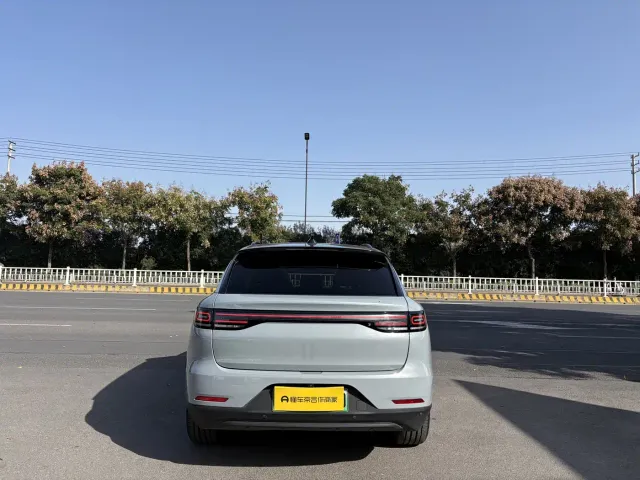 Leapmotor C11 — Фото автомобиля 3