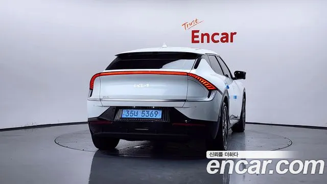 Kia EV6 — Фото автомобиля 4