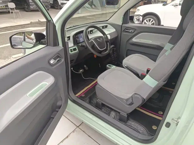Wuling Hongguang Mini EV — Фото автомобиля 15